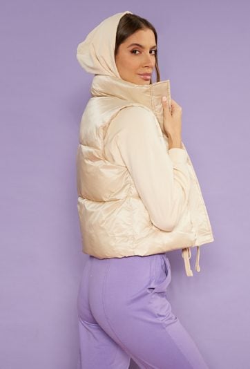 Krótka, pikowana kamizelka