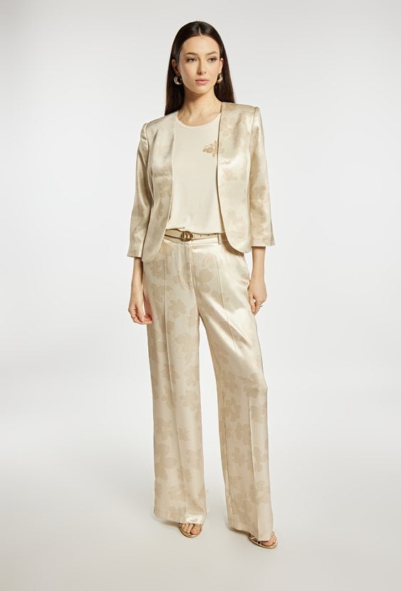 Żakiet damski z delikatnym wzorem