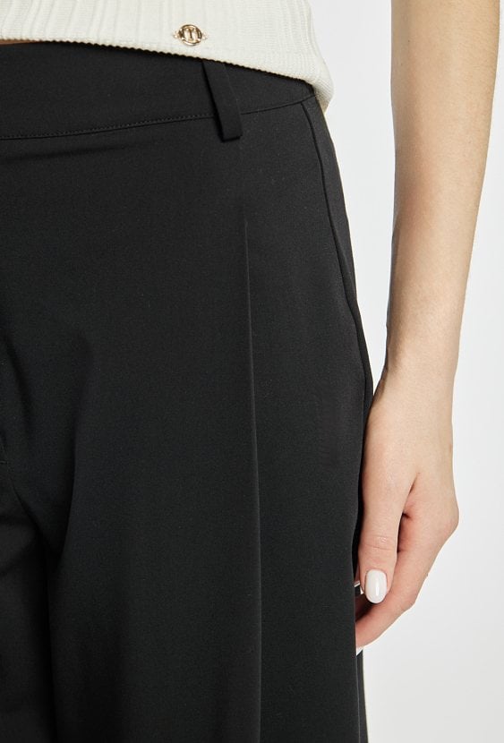 Spodnie z szeroką nogawką