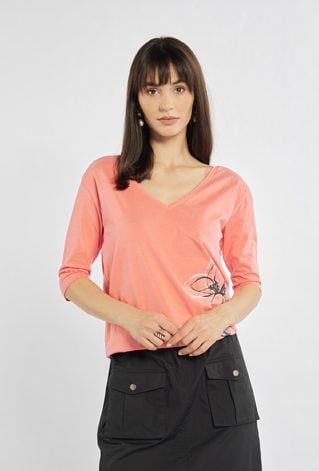 Damski T-shirt z kwiatem