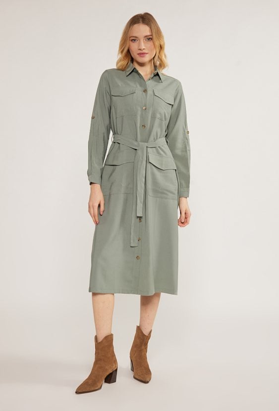 Sukienka o koszulowym kroju