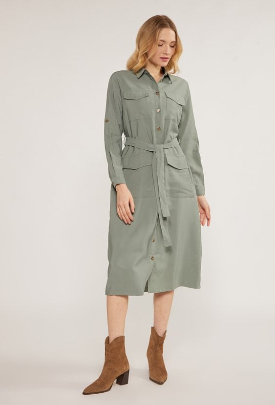 Sukienka o koszulowym kroju