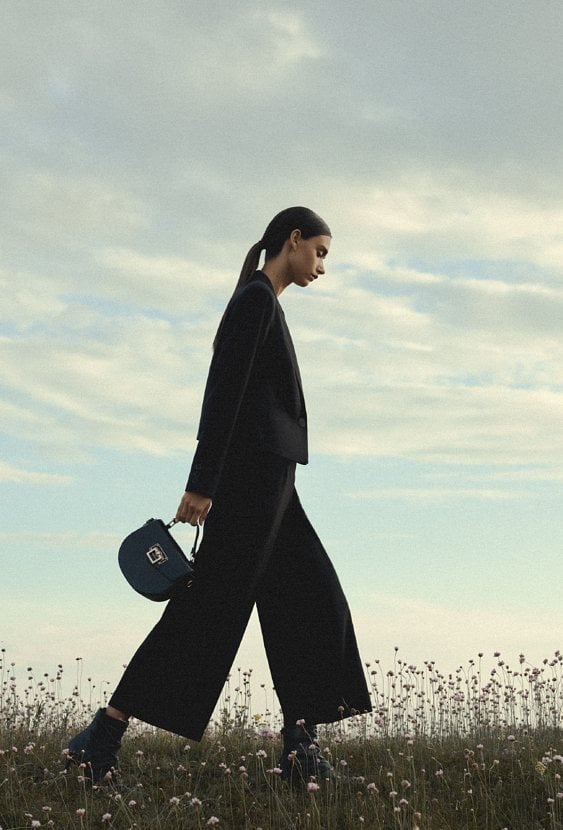 Spodnie o szerokim kroju