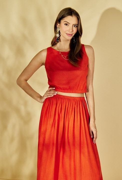 Lniany top w czerwonym kolorze