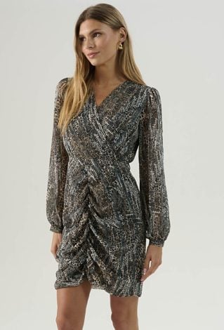 Krótka sukienka w zwierzęcy print