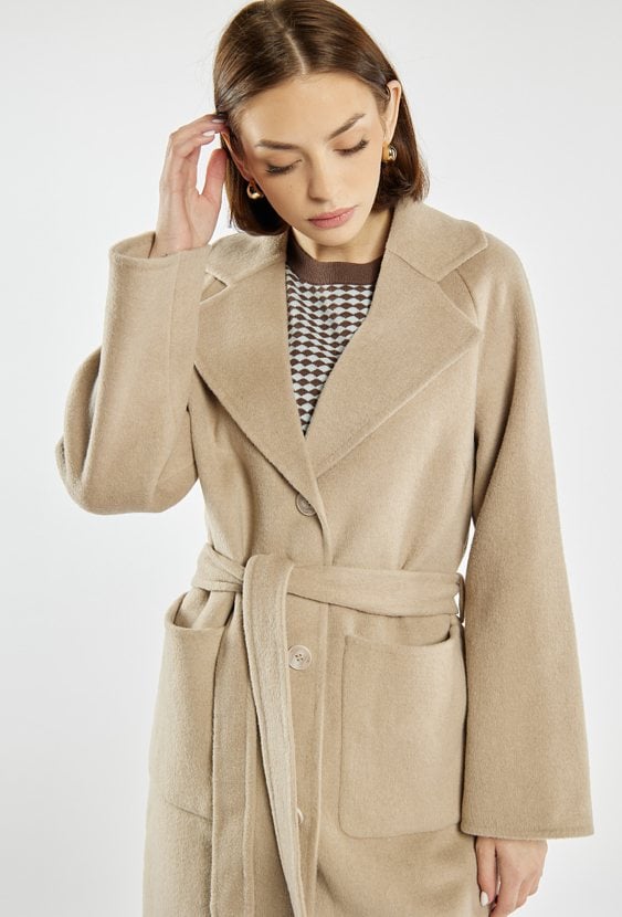 Elegancki płaszcz z dodatkiem wełny