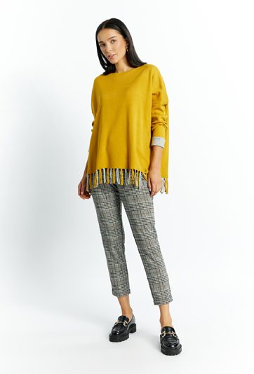 Sweter damski z frędzlami