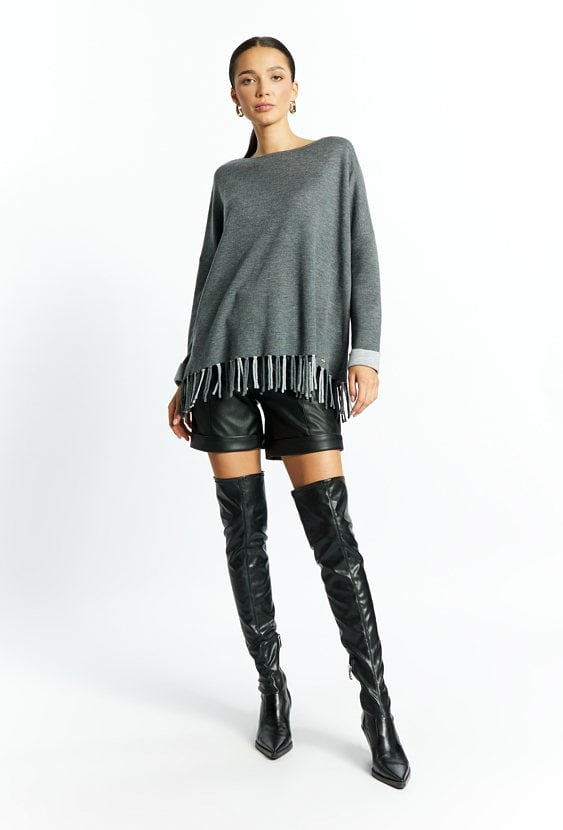 Sweter damski z frędzlami