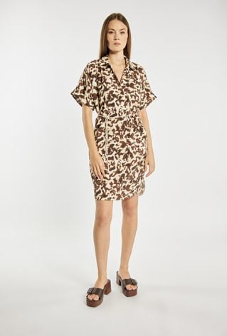 Sukienka na lato z wiązaniem