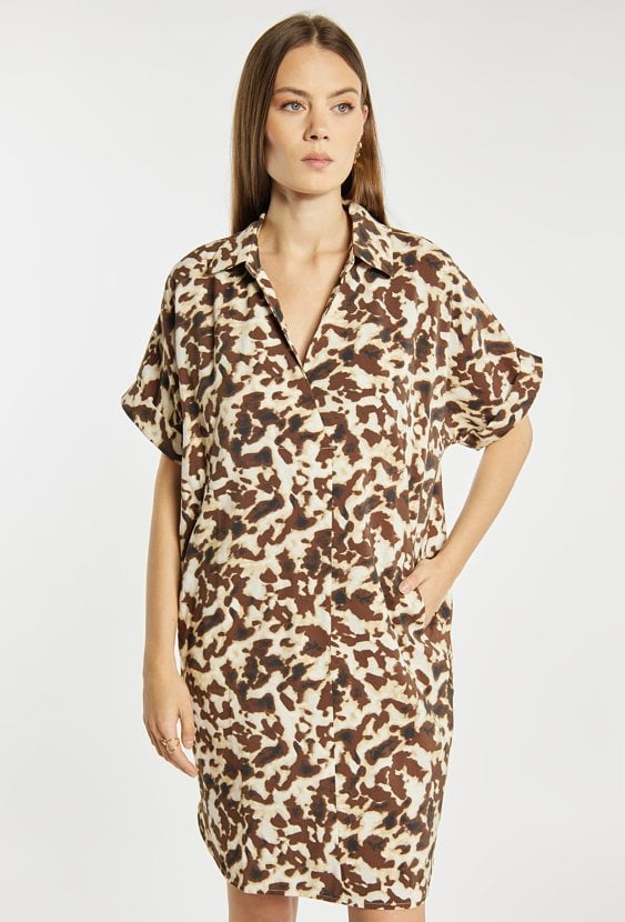 Sukienka na lato z wiązaniem