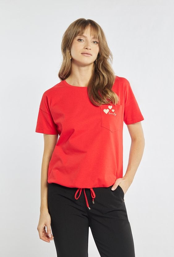 Czerwony T-shirt z kieszonką