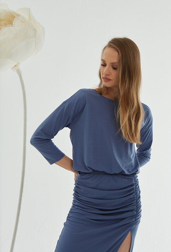 Midi sukienka z ozdobnym drapowaniem