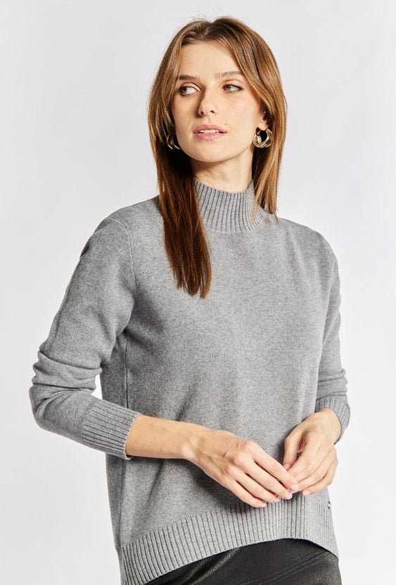 Klasyczny sweter damski