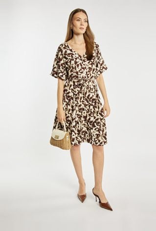 Zwiewna sukienka w kwiaty