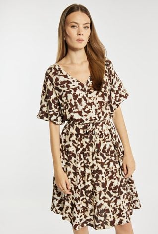 Zwiewna sukienka w kwiaty