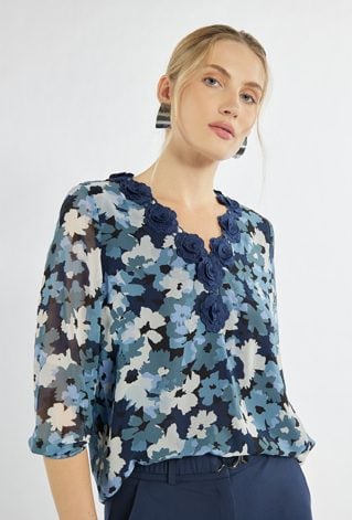 Elegancka bluzka z kwiatowym wzorem