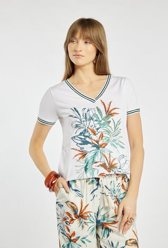 T-shirt z roślinnym wzorem