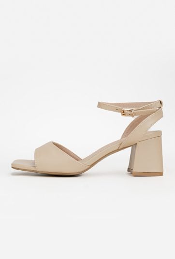 Sandały damskie na obcasie