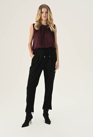 Gładka bluzka bez rękawów z ozdobną stójką