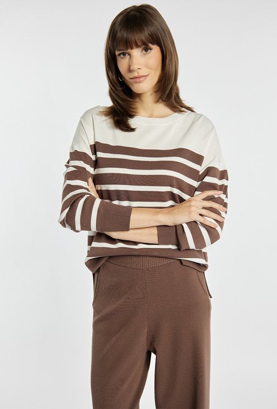 Sweter w paski