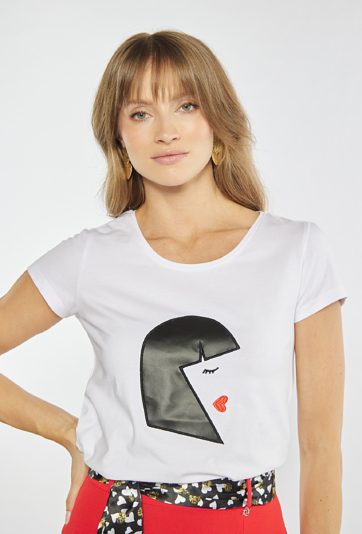 Klasyczny T-shirt z nadrukiem