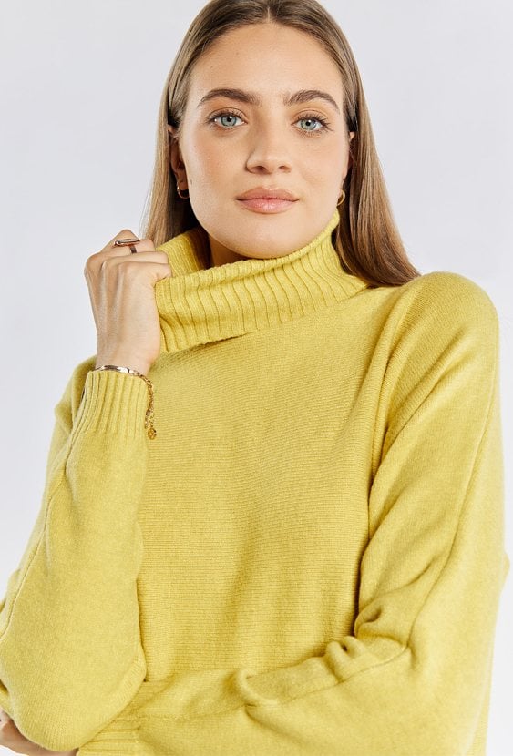 Sweter damski z golfem