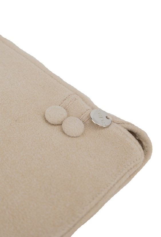 Rękawiczki z ozdobnymi guzikami