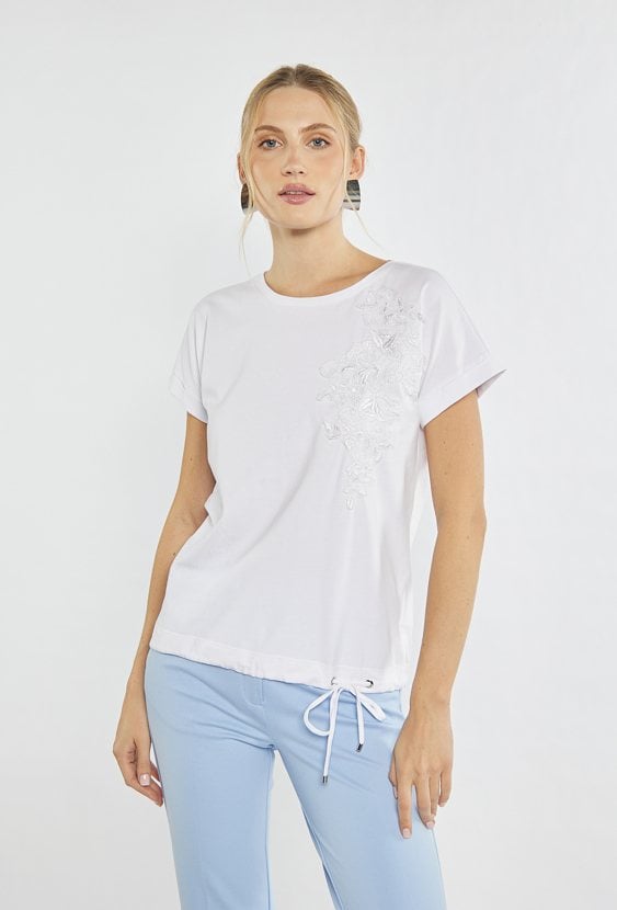 T-shirt z haftowanym wzorem