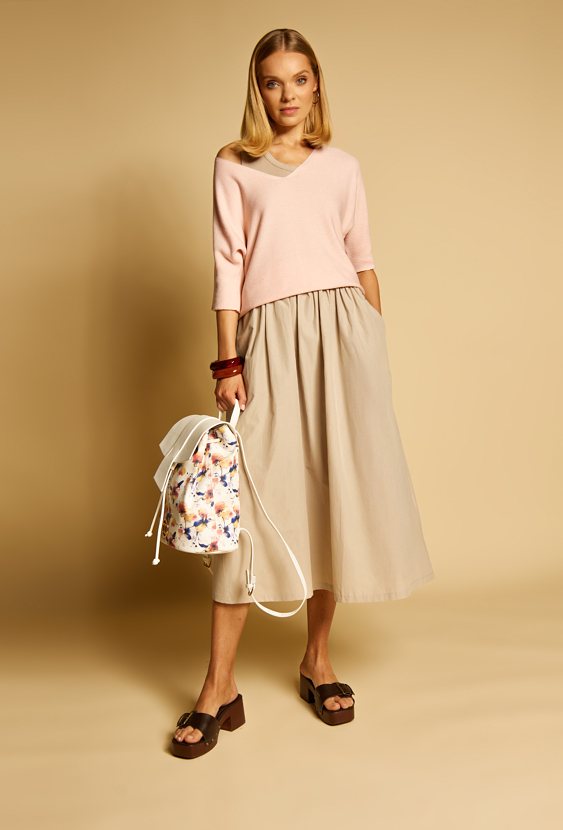 Plecak damski z kwiatowym motywem