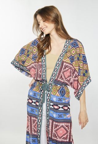 Wzorzysta narzutka w stylu boho