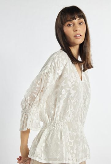 Elegancka bluzka w białym kolorze