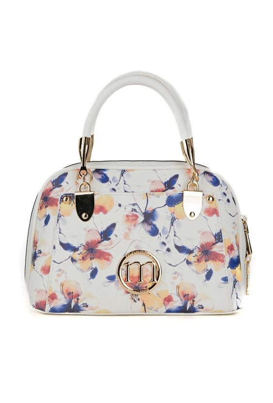 Kuferek z kwiatowym motywem