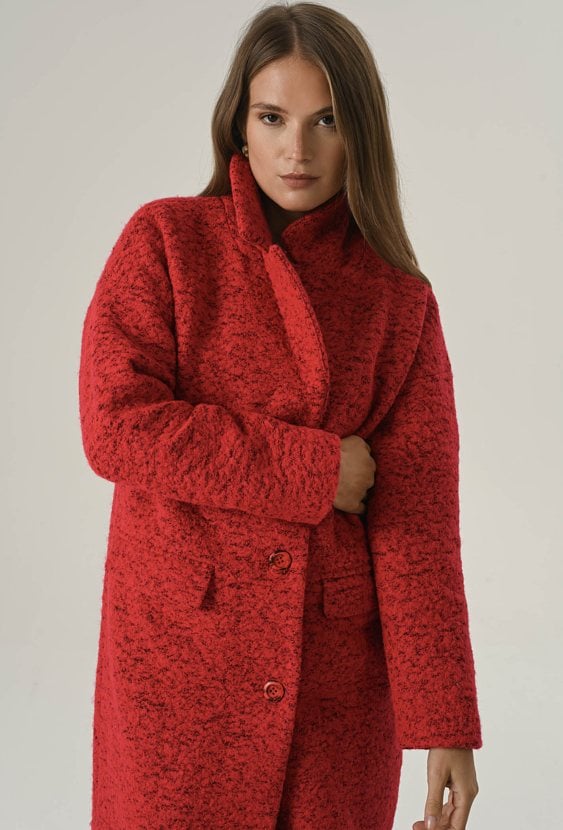 Czerwony płaszcz z wełną