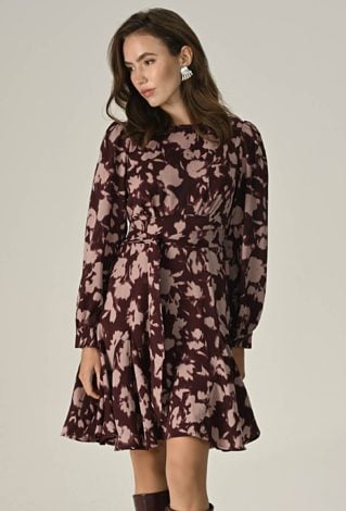 Krótka sukienka w ciekawy wzór