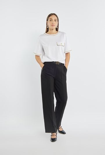 Bluzka z ozdobnym łańcuchem