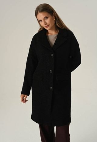 Czarny płaszcz z wełną