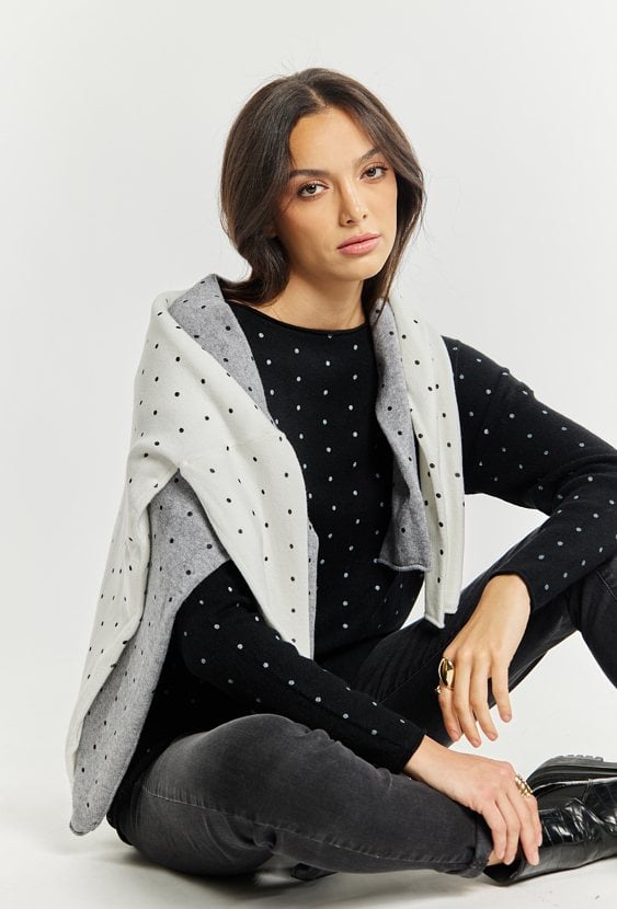 Sweter damski w kropki
