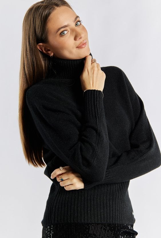 Sweter damski z golfem