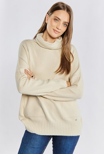 Sweter damski z luźnym golfem