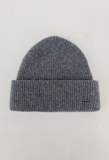 Szara czapka z wełny