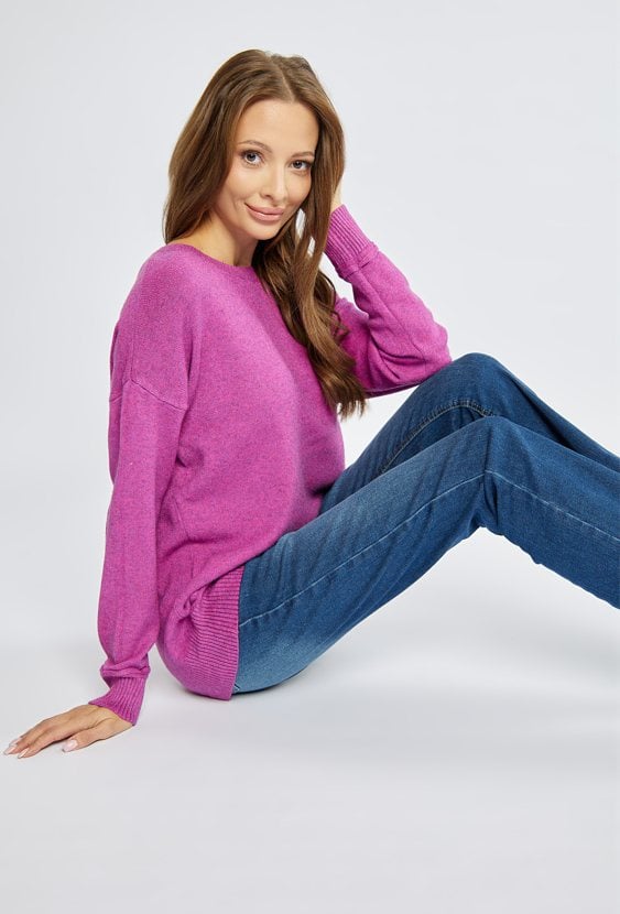 Połyskujący sweter damski