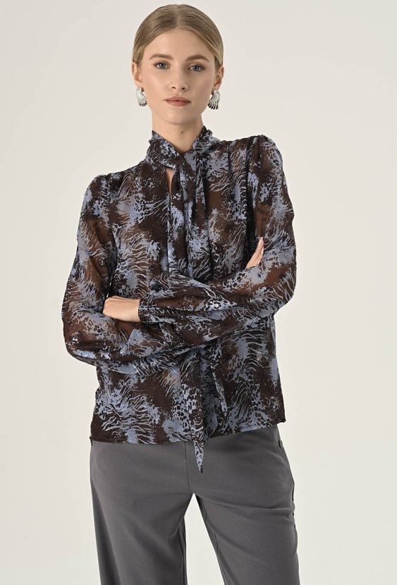 Elegancka bluzka z szarfą