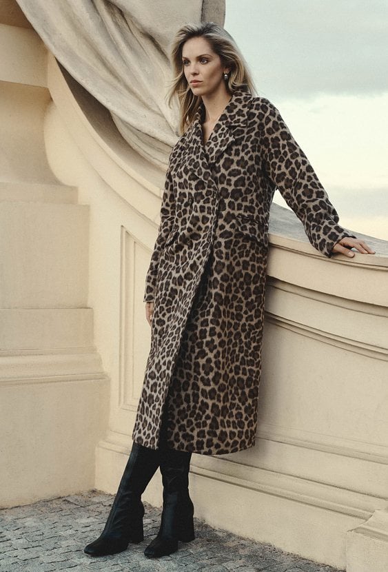 Oversizowy płaszcz w panterę
