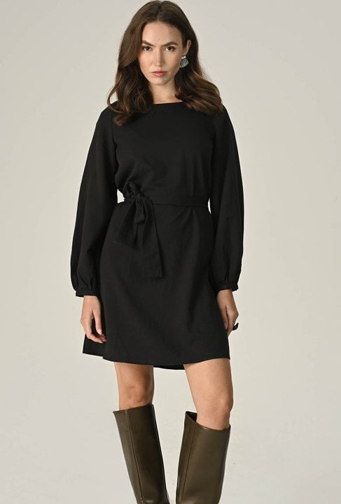 Beżowa sukienka mini z wiskozą