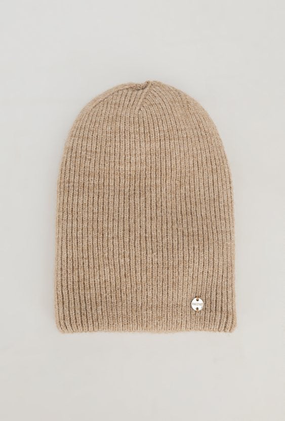 Prosta czapka w prążek z dodatkiem angory