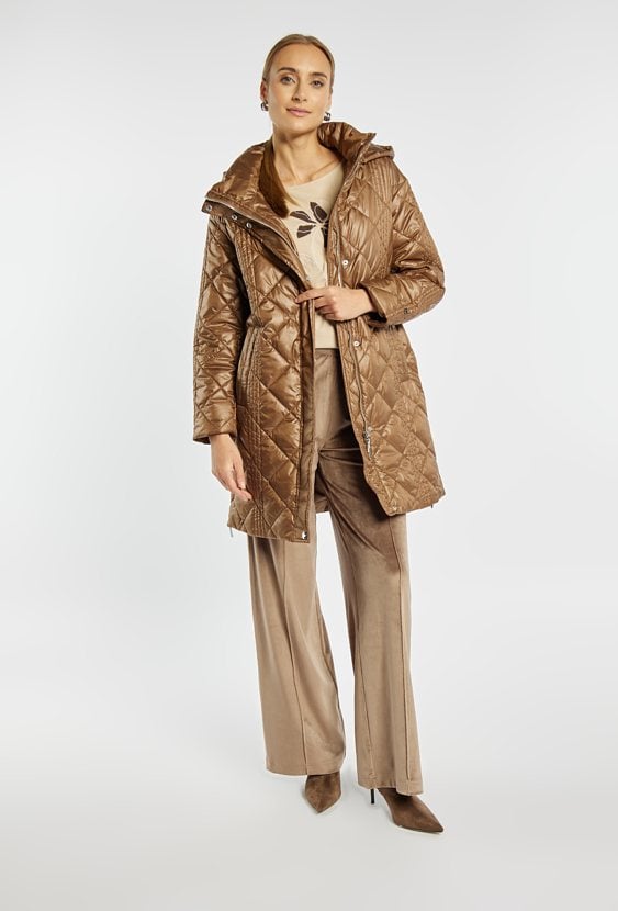 Lekki płaszcz z pikowaniem