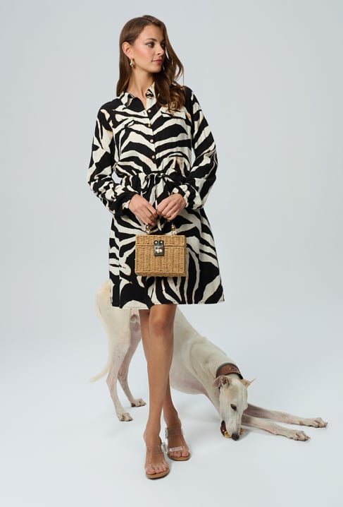 Krótka sukienka z domieszką lnu