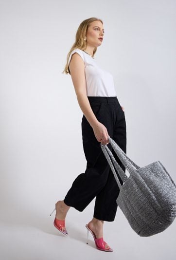 T-shirt damski z małym nadrukiem