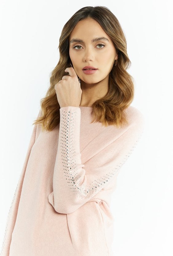 Sweter damski z dżetami na rękawach