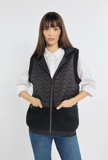 Kamizelka z kapturem